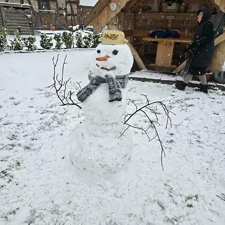 Nyaraló Igluhut *